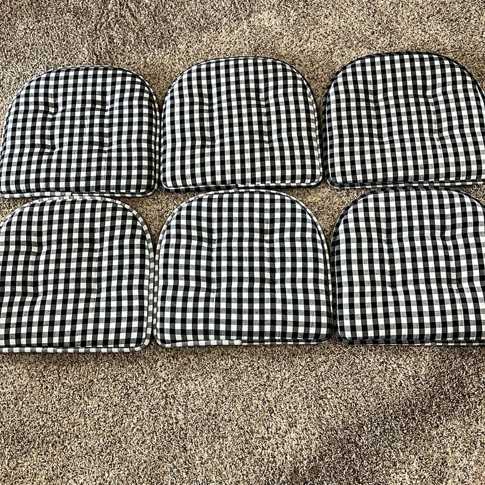 Memory foam, non slip rubber back, black/white checkered chair cushions. 6 pack. - Picture 6 of 15